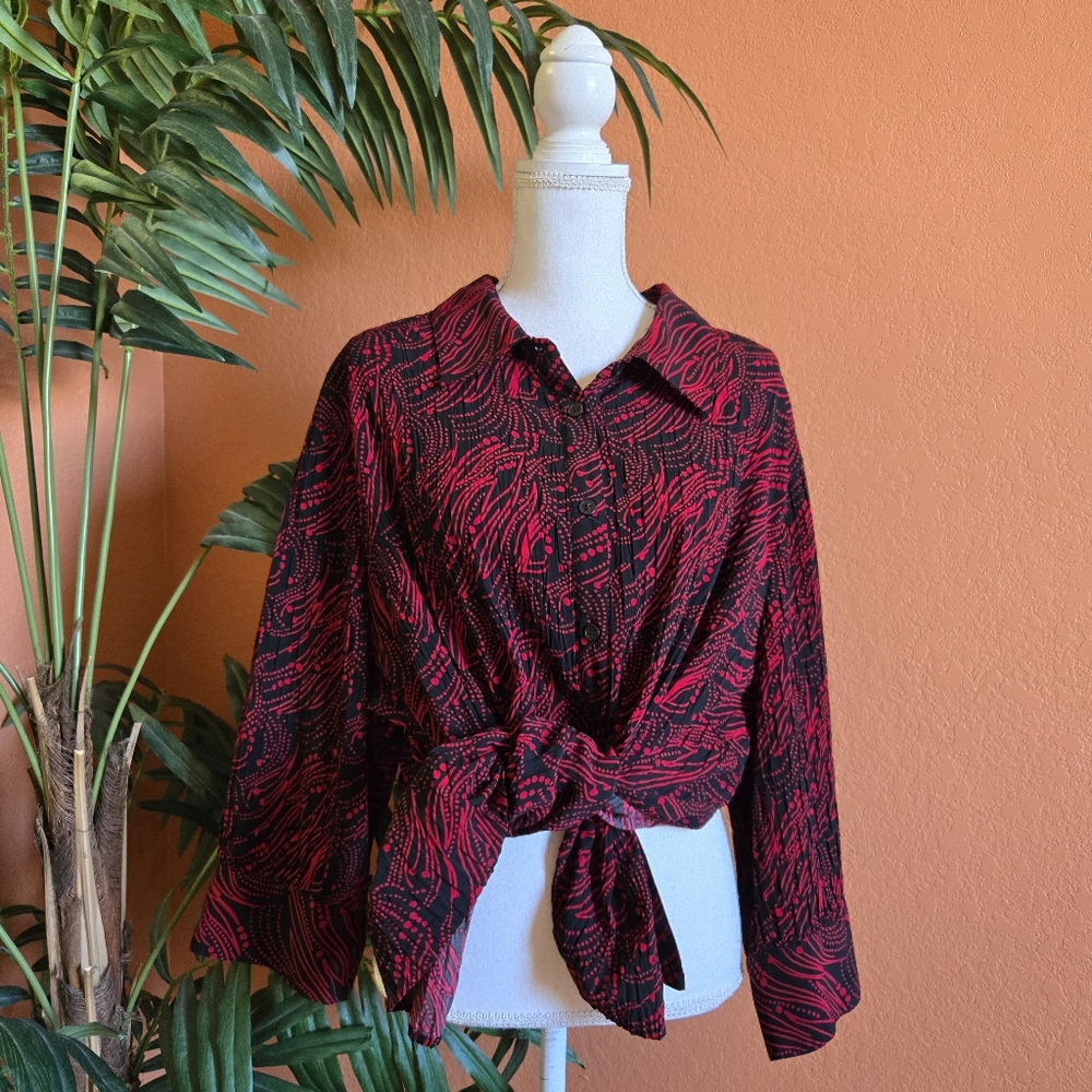3/$25 Essentials Button Up Blouse Crinkle Print Red Black 3X Stretch